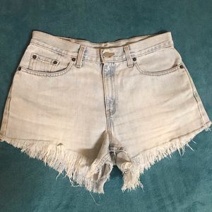 Levi’s cut off shorts